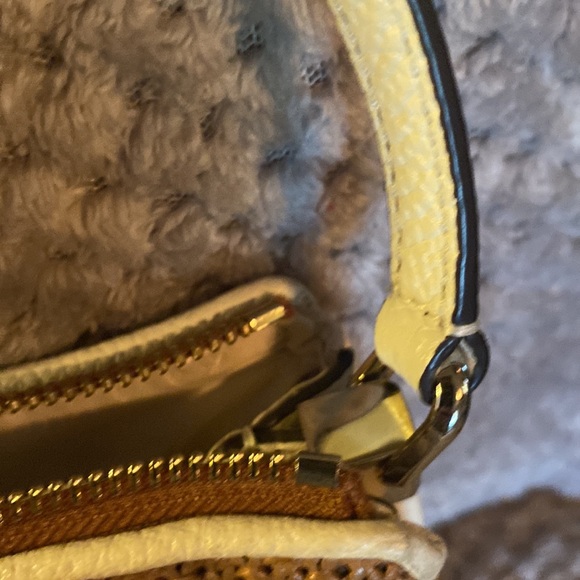 Kate  Spade Crossbody new $50 - Picture 7 of 7